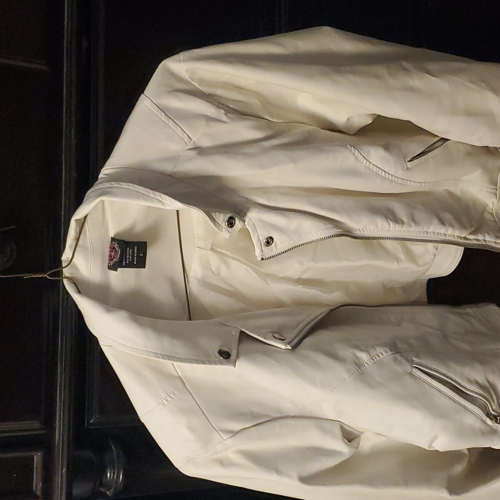 Torrid size 2 white